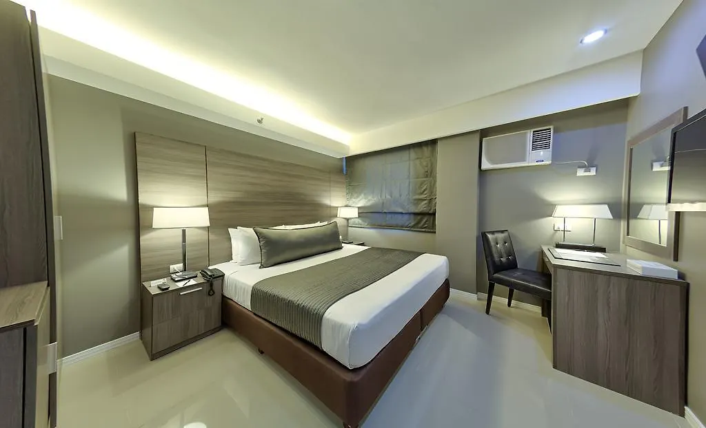 Astoria Greenbelt Makati City 3*,