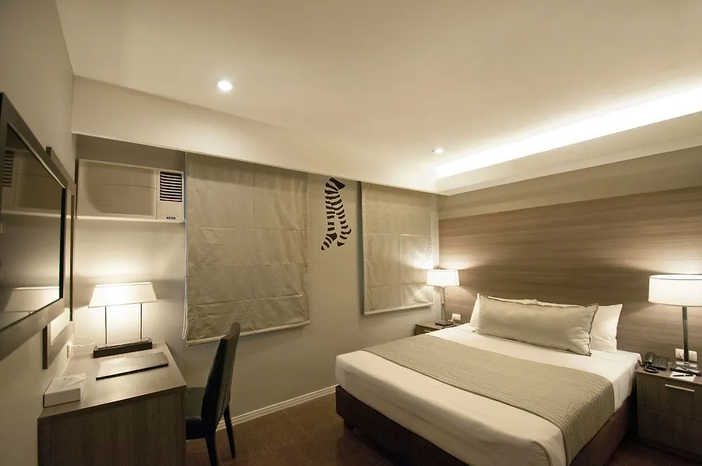 Astoria Greenbelt Makati City 3*,